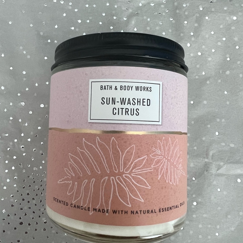 Bath & Body scented candle. Sun-Washed Citrus. Never been used. New
